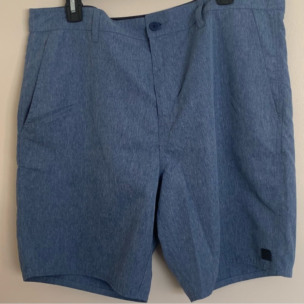 Men’s Tavik Swim Trunks Size 36 Excellent Condition